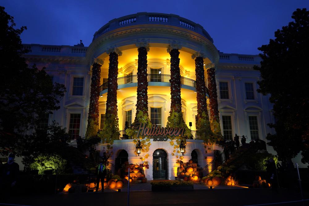 halloween-whitehouse.jpeg