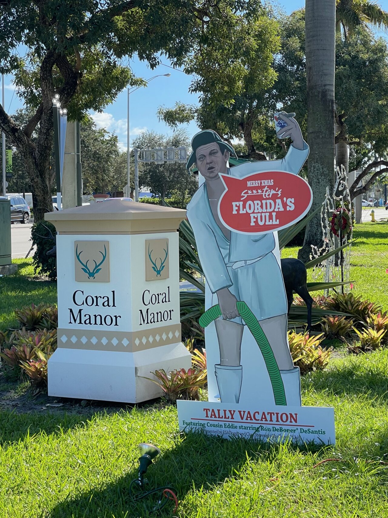 Political Stuntman Lampoons Ron Desantis In Deerfield Beachs Holiday 