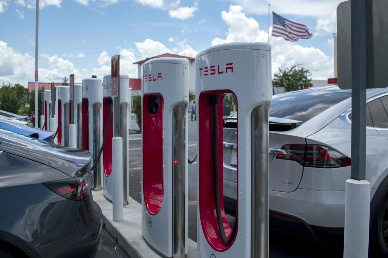 attempt-at-raising-ceiling-for-federal-ev-tax-credit-by-tesla-and-gm