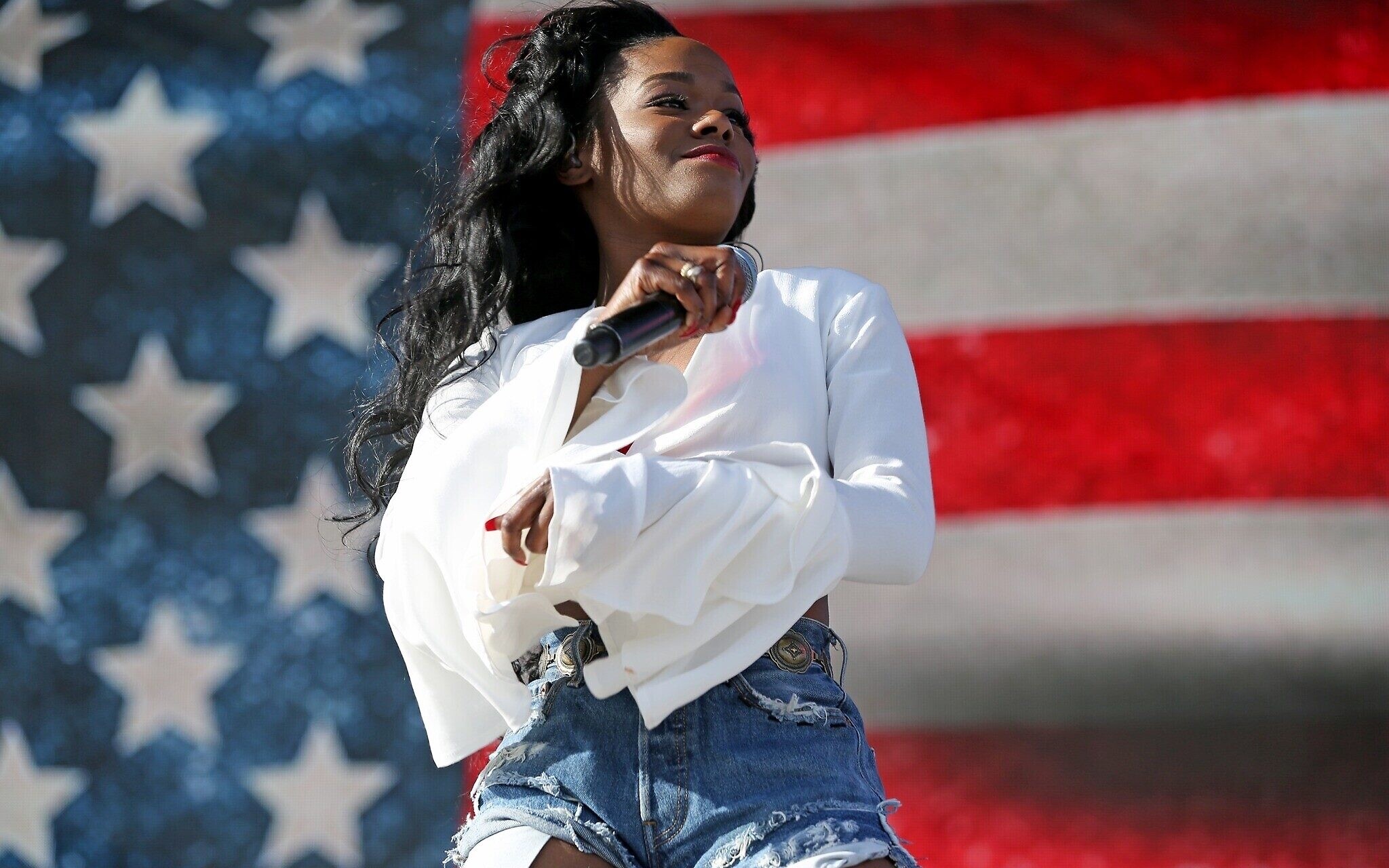 Ron Desantis Wins Azealia Banks Primary 