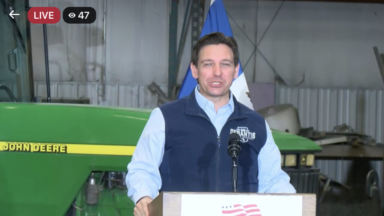 Poll Ron DeSantis holds on to 2nd place in Iowa