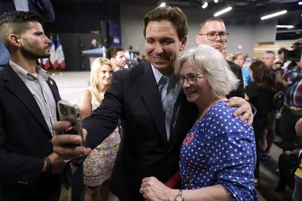 Claramente, la mayoría de las votantes femeninas no está de acuerdo con Ron DeSantis