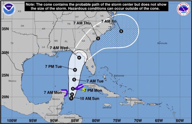 National Hurricane Center's latest path for Idalia