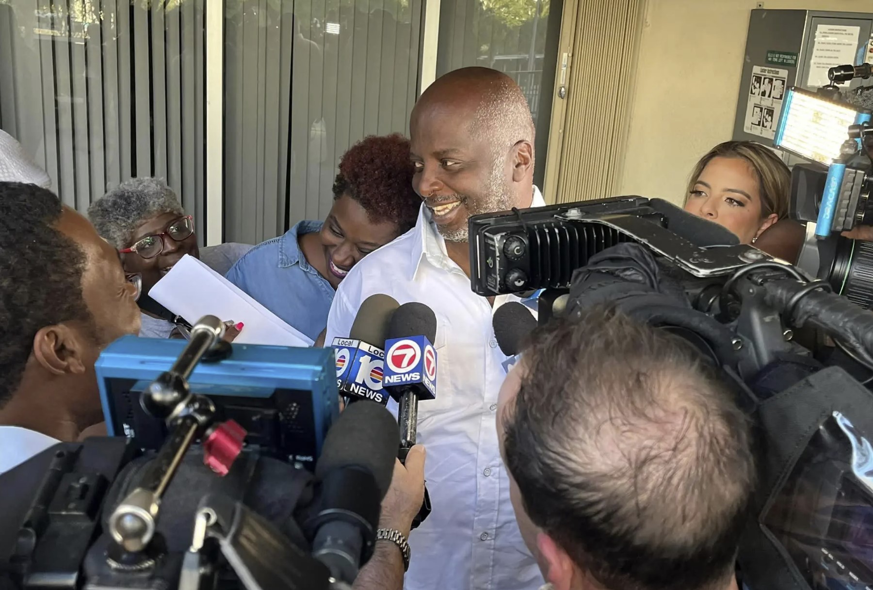 Broward Man Wrongly Imprisoned For 34 Years Could Get 17m Through New