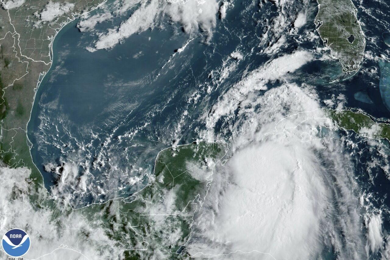 Hurricane-Idalia-AP-1280x854.jpg