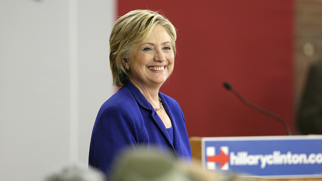 20150923-hillary-clinton-smiling-ap-1160.jpg