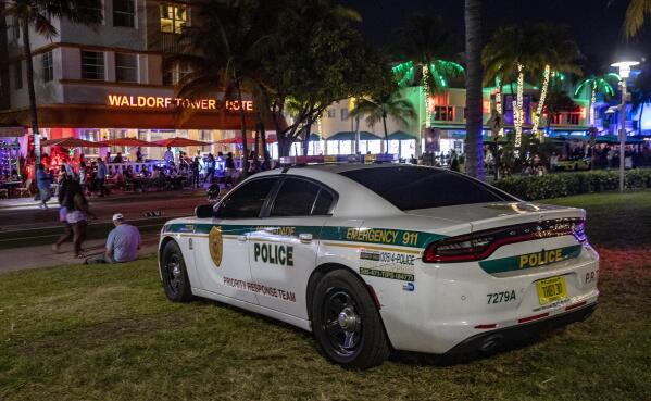 Police-Miami-Beach.jpg
