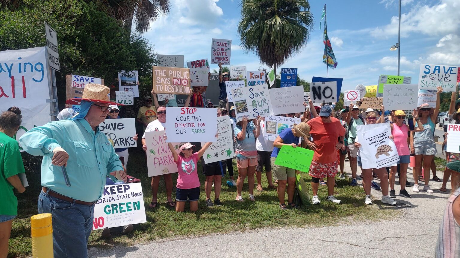 Citizens protest against planned development in Honeymoon Island State Park