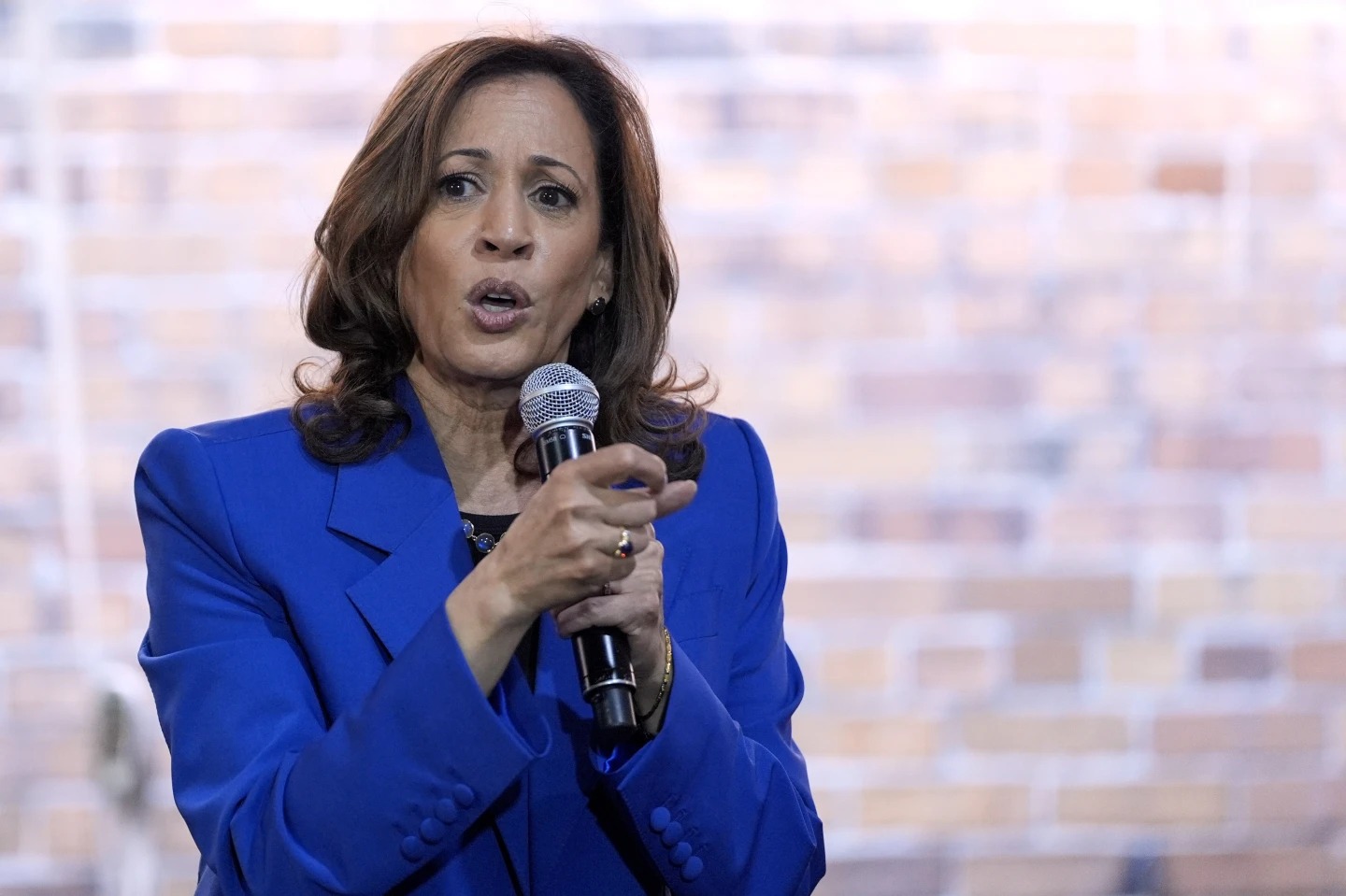 Kamala Harris campaign releases new ad to highlight plans to build 3