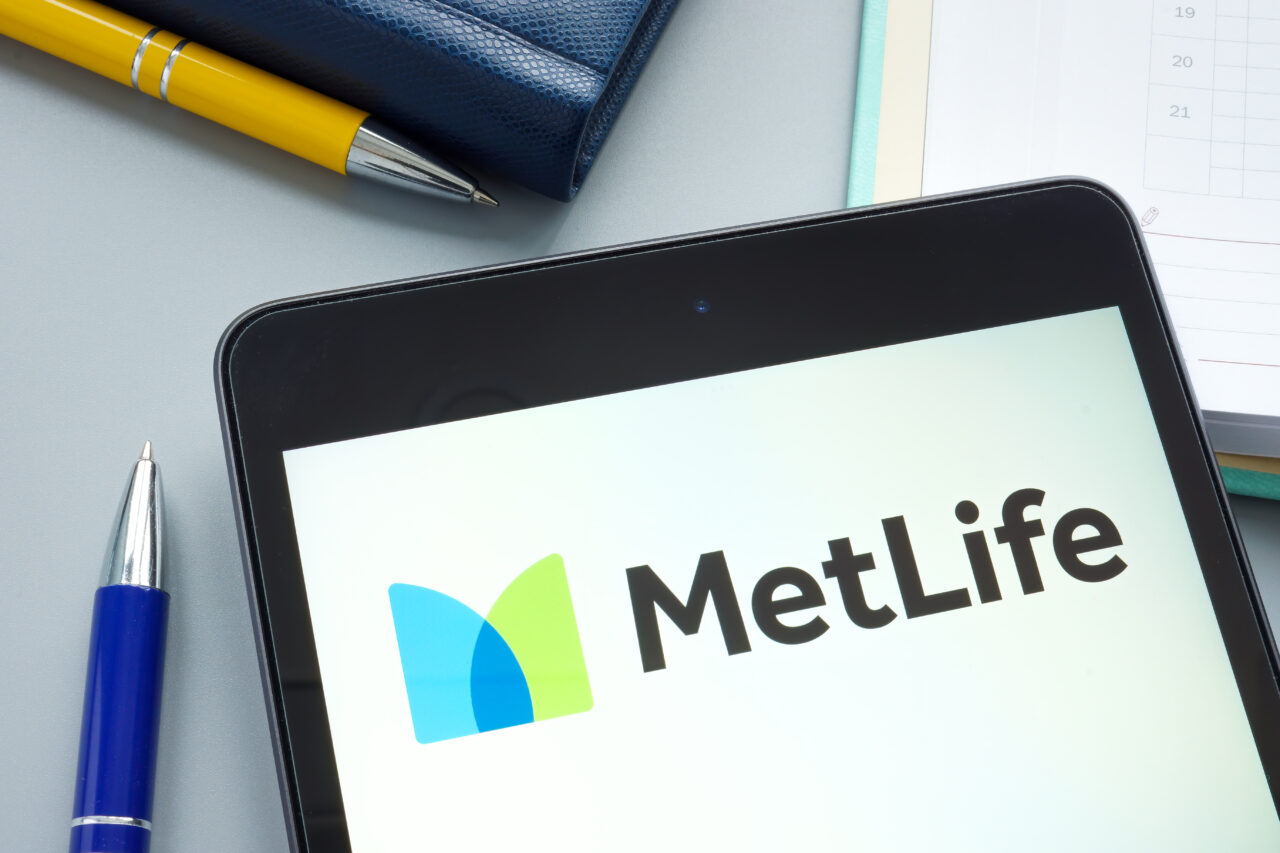 KYIV, UKRAINE - January 27, 2022. MetLife or Metropolitan Life Insurance Company logo.