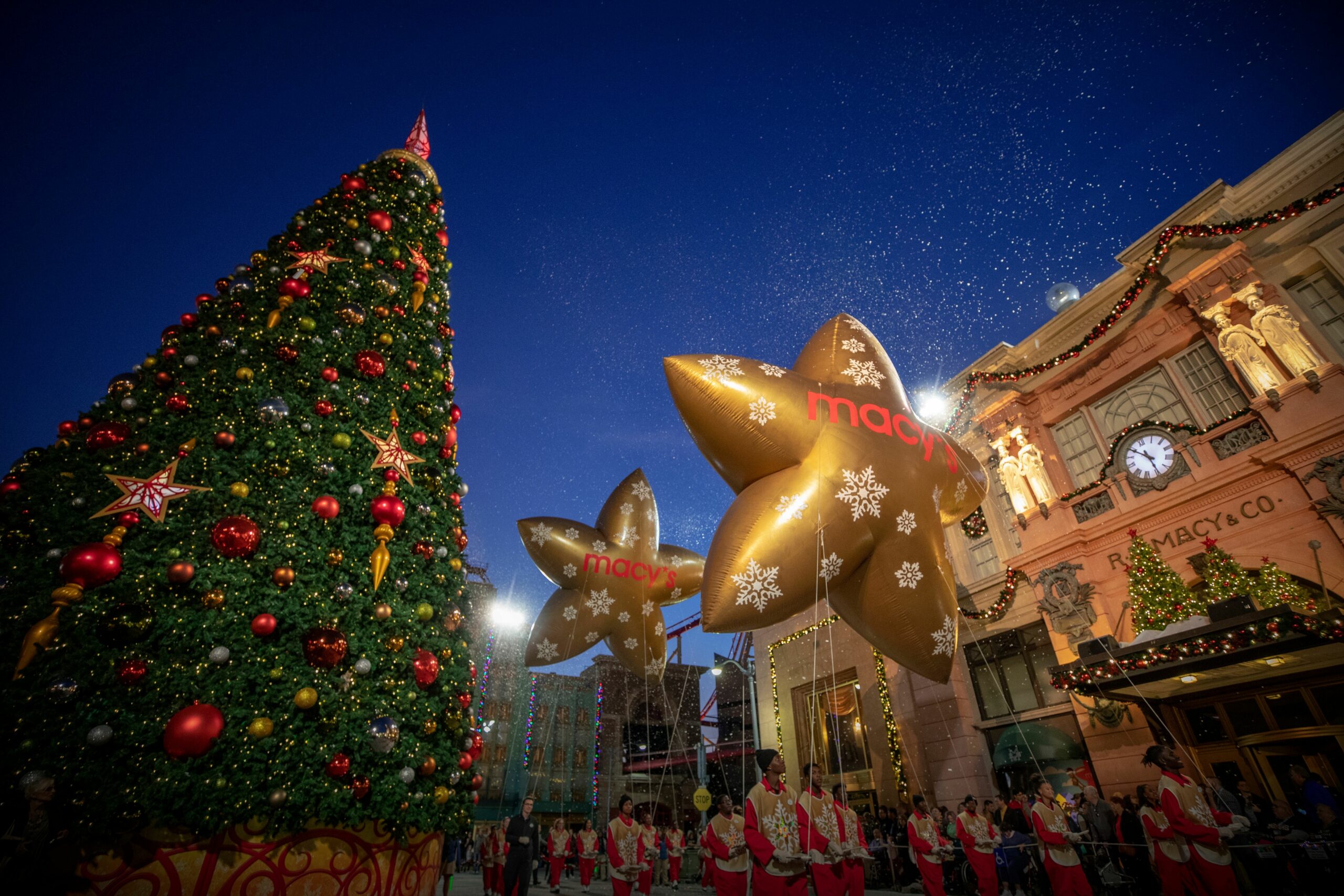 Christmas is coming soon to Universal Orlando Resort