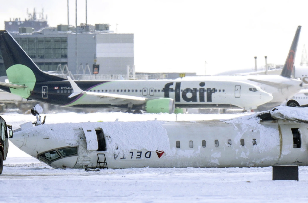 Delta Air Lines crash Toronto AP