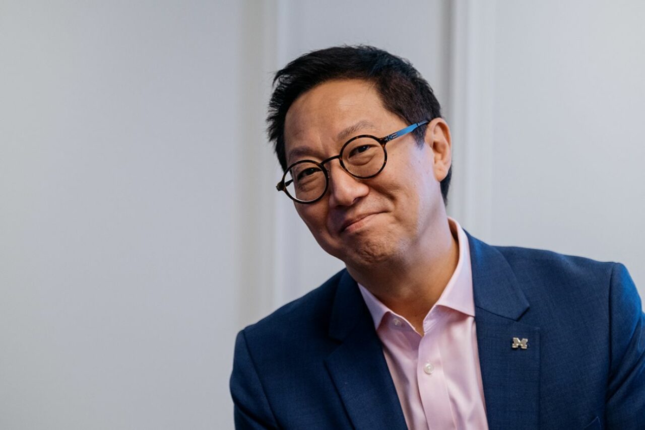 Santa Ono_19