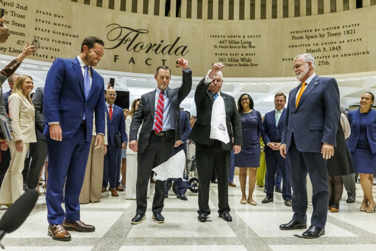 FLAPOL061625CH014