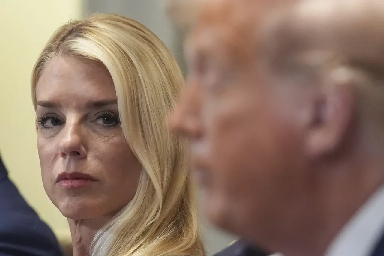 Bondi Trump