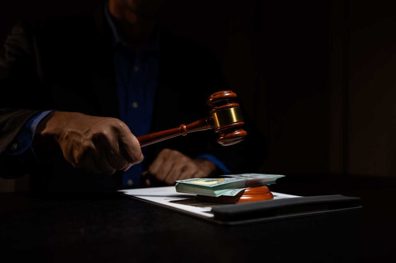 a lawyer was working overtime in the lawyers council office until late at night, the lawyer remained in the office because there were many client documents that needed to be checked