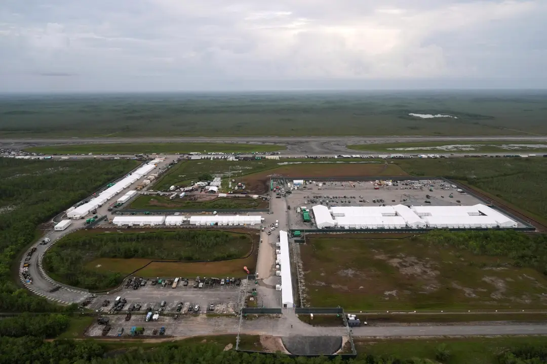 Florida_Immigration_Detention_Center_58270-1